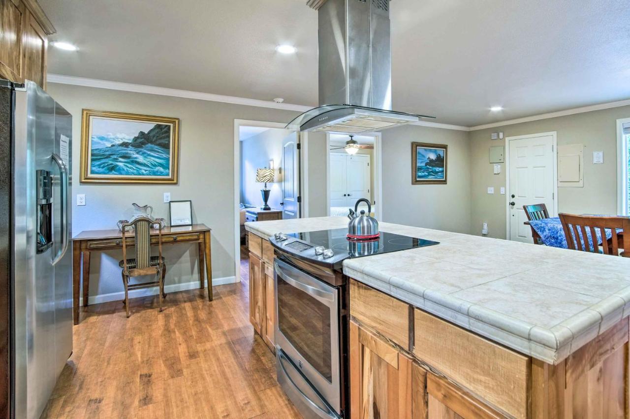 Coos Bay Retreat Less Than 2 Mi To Marina And Casino! Exteriör bild